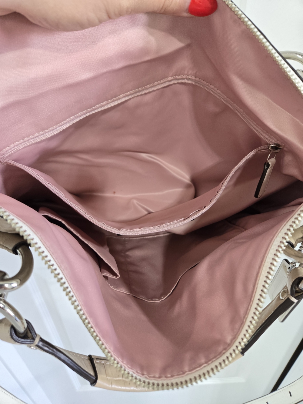 Coach Beige & White Croc-Embossed Leather Shoulder Bag - Picture 5 of 10
